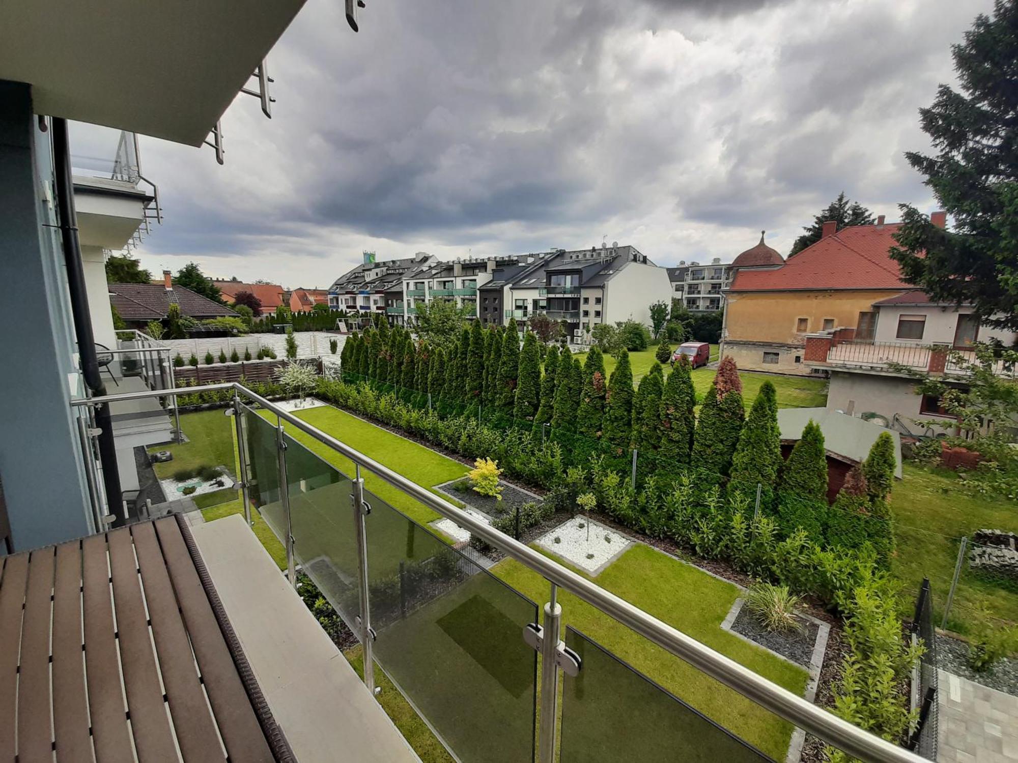 Harmony Apartments Sarvar Exterior photo